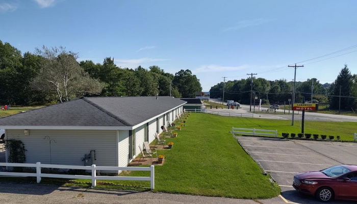 Lakewood Motel - From Website